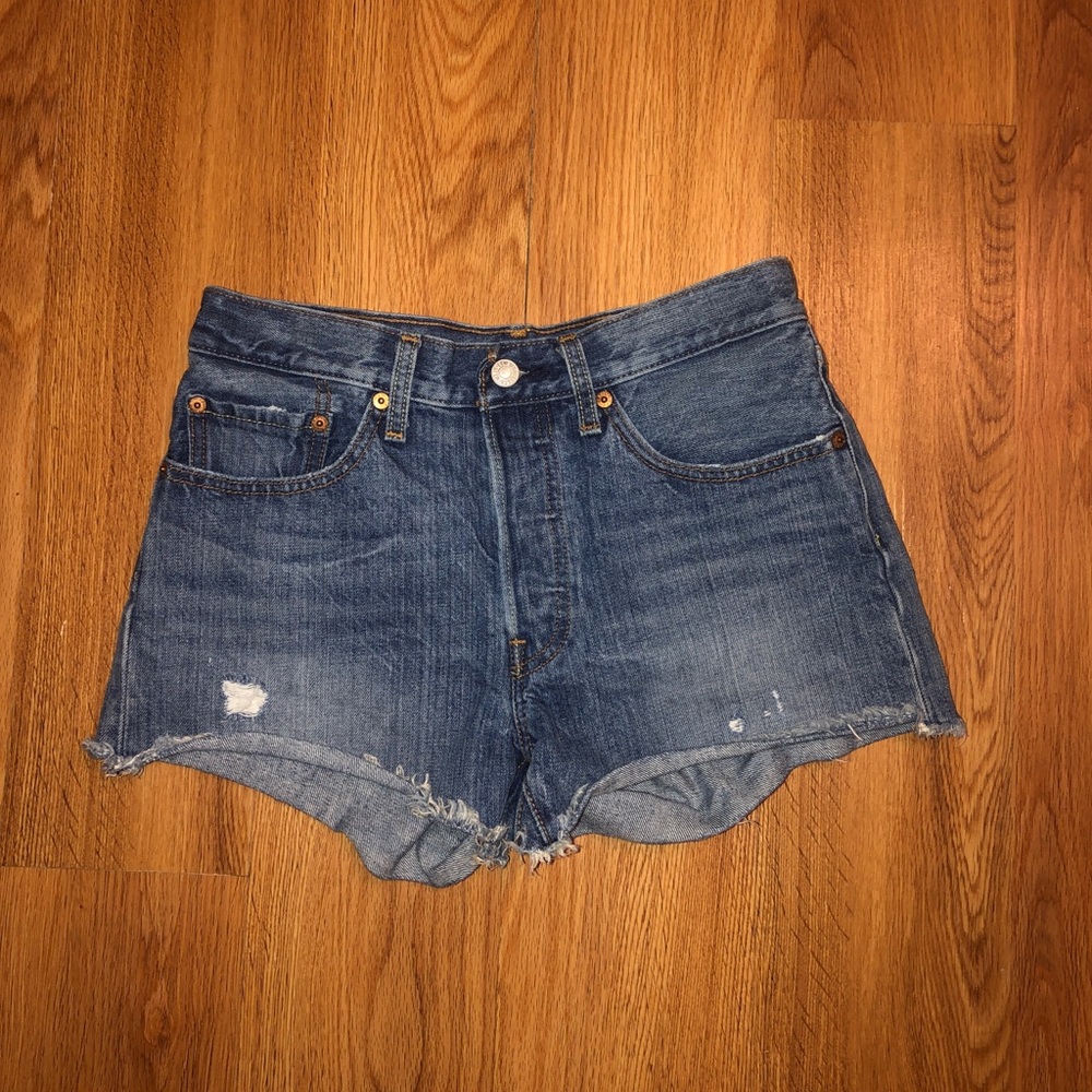 LEVI jean shorts